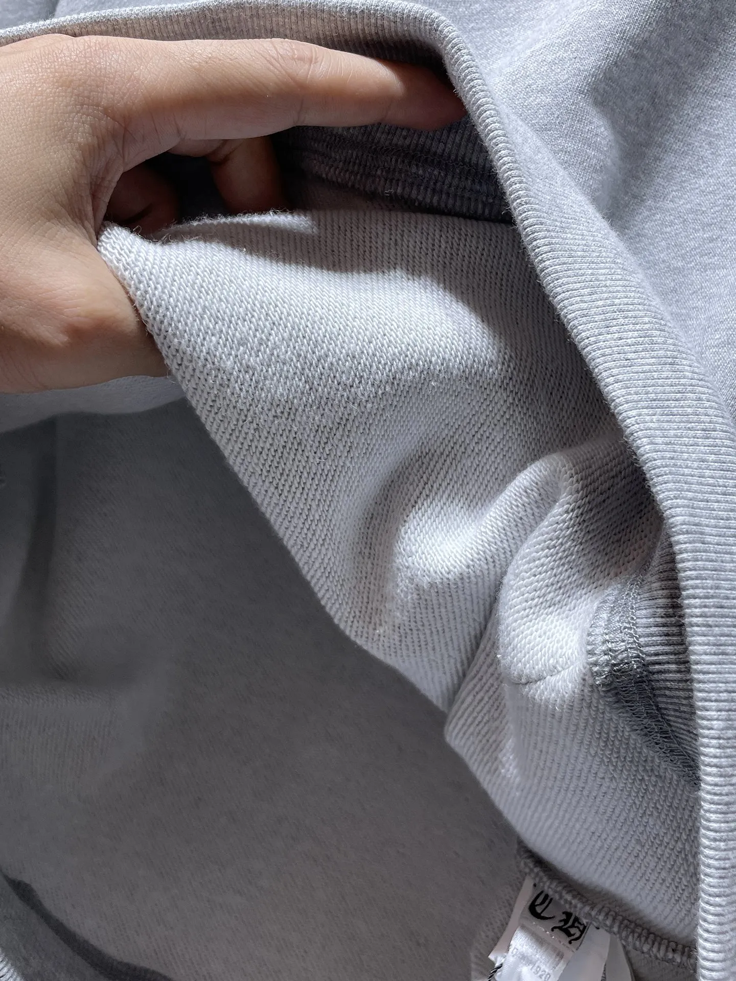 P260 Chrome Hearts Classic Dark Series Crow Cross Embroidery Patch Leather Hooded Sweatshirt Improved customized version of 1:1 high-weight high-quality fabric Recommended Color: Gray Black Size: S, M, L, XL